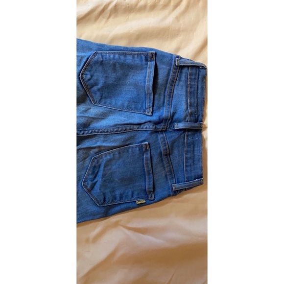 Distressed jeans - Picture 2 of 3